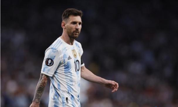 聊城名优特产推介官“温太医”张晓龙亮相前门